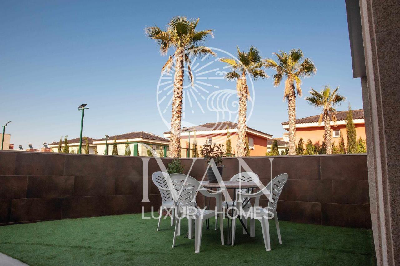 Casa Oromar Ivan Luxury Homes Chalet Adosado أوروبيسا ذيل مار المظهر الخارجي الصورة